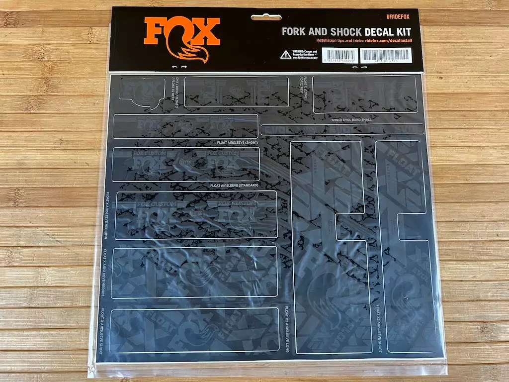 FOX Decal Kit Dekorbogen 2021 Custom Stealth Black 4 FOX Decal Kit Dekorbogen 2021 Custom Stealth Black – Bild 2