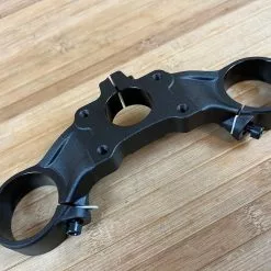 Fox 40 2021 Brücke Oben 52mm Rake Drop Upper -Neatflow Verkäufe IMG 7760 37564896 1e81 467e 9f17 71a25641900e