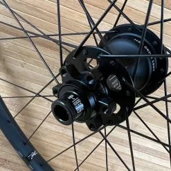 Spank 359 Vibrocore Hinterrad 27,5" Schwarz BOOST 148x12mm Laufrad -Neatflow Verkäufe IMG 7836 c880fc1f 4fe0 4da1 bc90 1e0b48b1e9ae