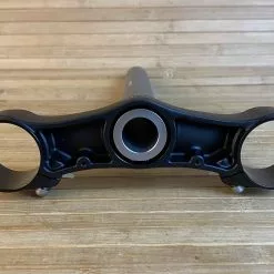 Fox 40 Untere Brücke Mit Schaft 1 1/8" Crown-Steerer -Neatflow Verkäufe IMG 7854 scaled