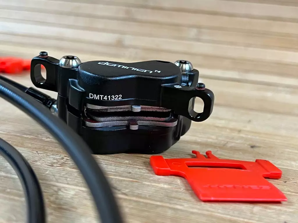 Hayes Dominion T4 Black Bremse HR / Rear 8 Hayes Dominion T4 Black Bremse HR / Rear – Bild 6