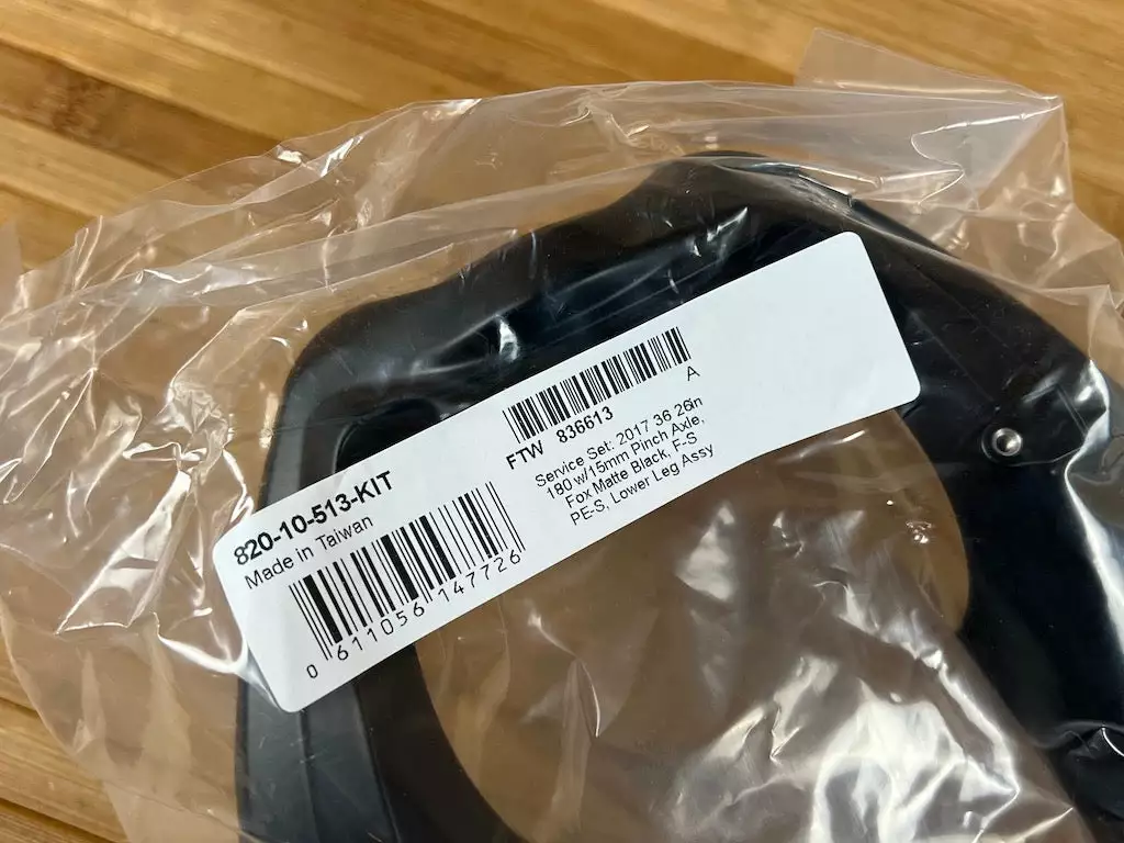 FOX 36 Casting / Lower 2017 26" Matte Black 831 9 FOX 36 Casting / Lower 2017 26" Matte Black 831 – Bild 7