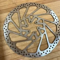 TRP R1 Disc / Bremsscheibe 6-Loch 203mm / 2,3mm -Neatflow Verkäufe IMG 8155 68bc512b 9ffc 486c 856a 5d2f887e323f