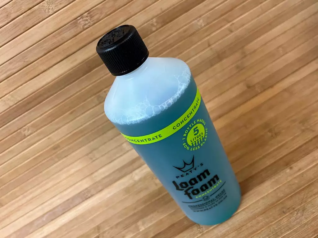 Peaty's Peaty’s Loam Foam Konzentrat 1l Reiniger 4 Peaty's Peaty’s Loam Foam Konzentrat 1l Reiniger – Bild 2