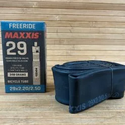 Maxxis Schlauch 29" 2.2/2.5 FV Freeride Presta 48mm 10 Maxxis Schlauch 29" 2.2/2.5 FV Freeride Presta 48mm -Neatflow Verkäufe IMG 8781