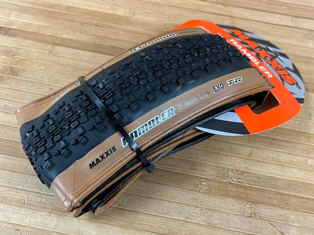 Maxxis Rambler Tanwall Reifen 700 X 45C EXO TR Gravel 4 Maxxis Rambler Tanwall Reifen 700 X 45C EXO TR Gravel – Bild 2