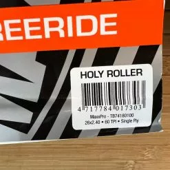 Maxxis Holy Roller Reifen 26 X 2.4 MaxxPro 60TPI Single Ply 13 Maxxis Holy Roller Reifen 26 X 2.4 MaxxPro 60TPI Single Ply -Neatflow Verkäufe IMG 8859