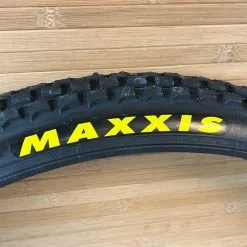 Maxxis Holy Roller Reifen 26 X 2.2 60TPI -Neatflow Verkäufe IMG 8861