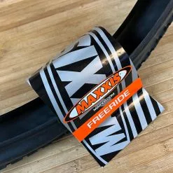 Maxxis Holy Roller Reifen 26 X 2.2 60TPI -Neatflow Verkäufe IMG 8864