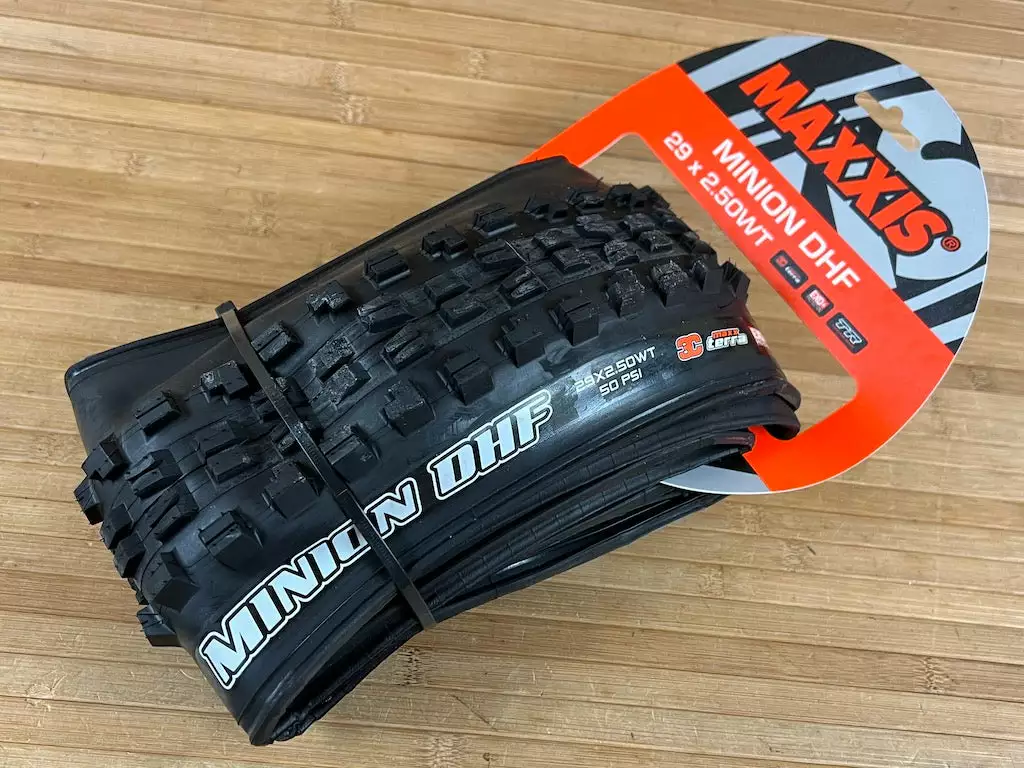 Maxxis Minion DHF Reifen 29 X 2.5 EXO+ TR 3C Maxx Terra 4 Maxxis Minion DHF Reifen 29 X 2.5 EXO+ TR 3C Maxx Terra – Bild 2
