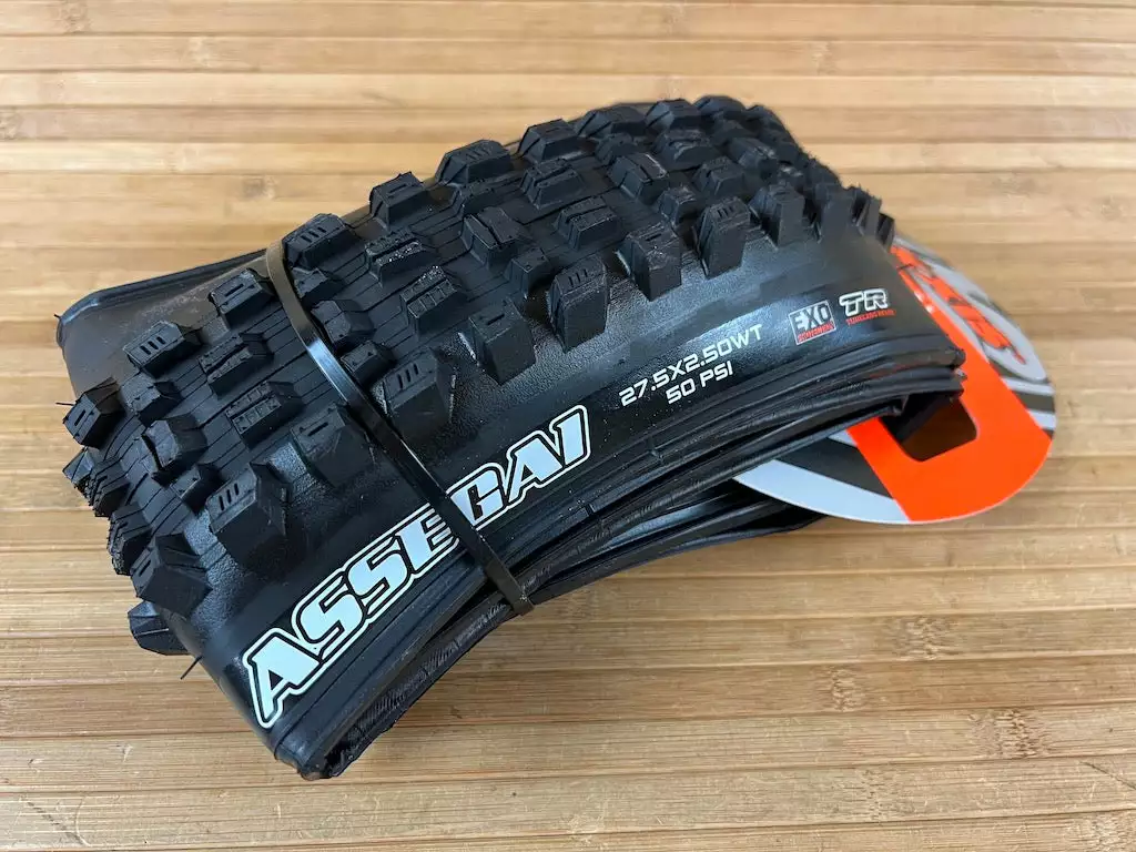 Maxxis Assegai Reifen 27.5 X 2.5 EXO TR 4 Maxxis Assegai Reifen 27.5 X 2.5 EXO TR – Bild 2