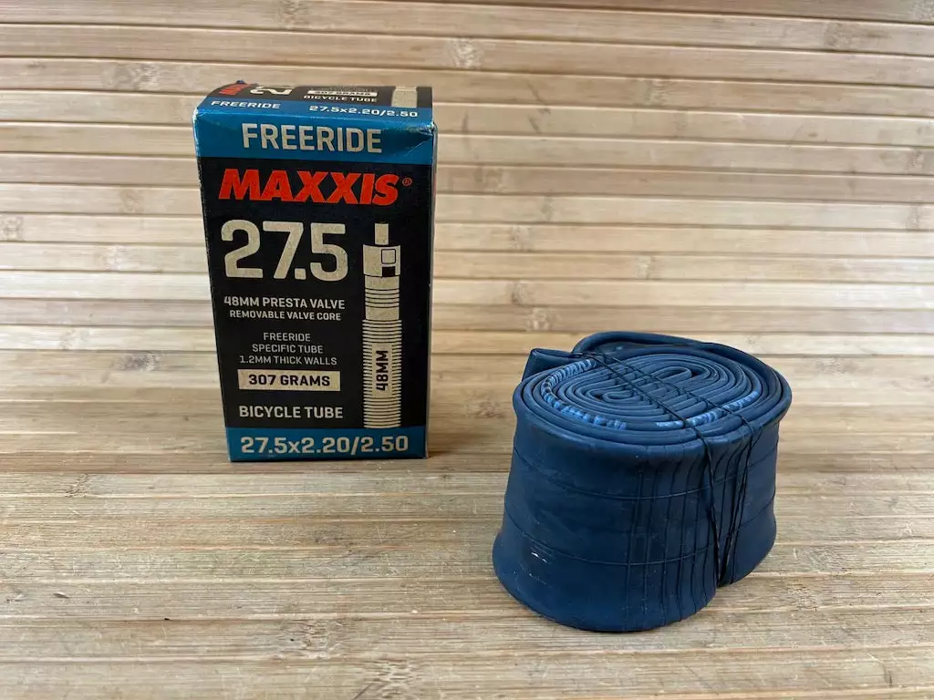 Maxxis Schlauch 27.5" 2.2/2.5 FV Freeride Presta 48mm 3 Maxxis Schlauch 27.5" 2.2/2.5 FV Freeride Presta 48mm
