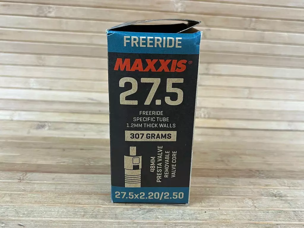 Maxxis Schlauch 27.5" 2.2/2.5 FV Freeride Presta 48mm 6 Maxxis Schlauch 27.5" 2.2/2.5 FV Freeride Presta 48mm – Bild 4
