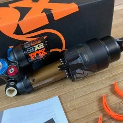 Fox Float X2 Factory Race 2021 2-POS 210 X 52.5mm Dämpfer -Neatflow Verkäufe IMG 9235