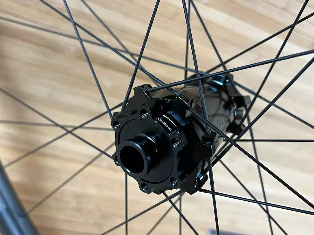 Race Face Next R 31 Carbon Vorderrad VR 29" Boost Schwarz 9 Race Face Next R 31 Carbon Vorderrad VR 29" Boost Schwarz – Bild 7