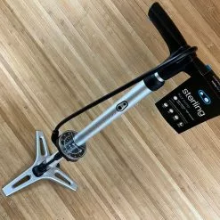 Crankbrothers Sterling Standpumpe / Pumpe -Neatflow Verkäufe IMG 9399