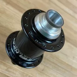 Chris-king Chris King ISO Disc Nabe VR 110 X 20mm 32 Loch Black -Neatflow Verkäufe IMG 9564 0e304244 de59 49b9 a12d 7be7fca4dce8