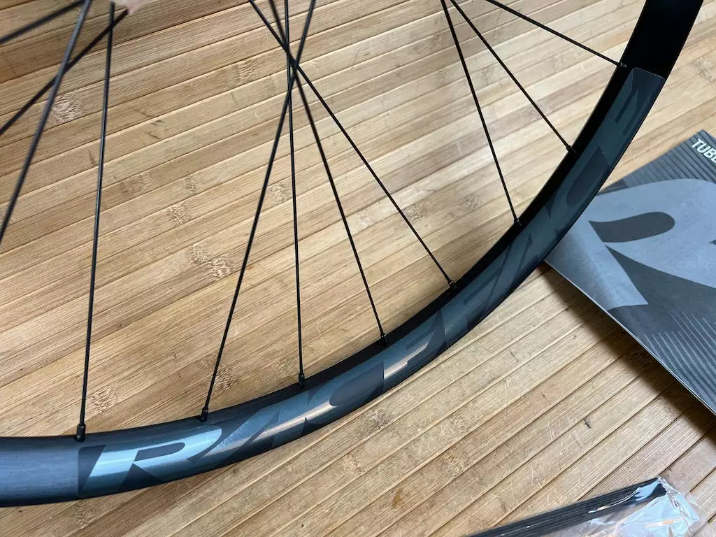 Race Face Aeffect R 30 Hinterrad HR 27,5" Super Boost Schwarz 157 X 12mm 4 Race Face Aeffect R 30 Hinterrad HR 27,5" Super Boost Schwarz 157 X 12mm – Bild 2