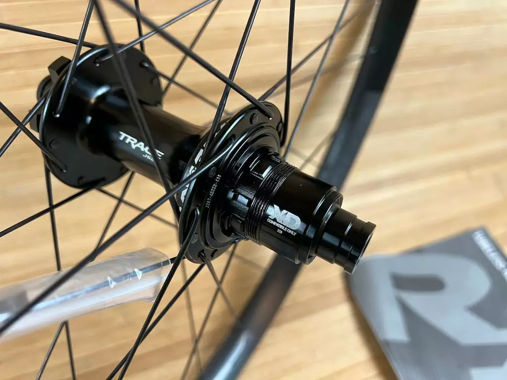 Race Face Aeffect R 30 Hinterrad HR 27,5" Super Boost Schwarz 157 X 12mm 9 Race Face Aeffect R 30 Hinterrad HR 27,5" Super Boost Schwarz 157 X 12mm – Bild 7