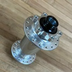 Industry-nine Industry Nine Hydra Classic Boost 6B Vorderradnabe Silber 32 Loch 110x15 -Neatflow Verkäufe IMG 9932 727754cb 74ca 45c3 b0f1 870b26a14201