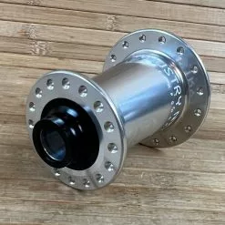 Industry-nine Industry Nine Hydra Classic Boost 6B Vorderradnabe Silber 32 Loch 110x15 -Neatflow Verkäufe IMG 9933 77bac5f4 dc8b 4af5 a3de 5c41382dc88c