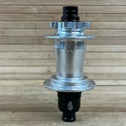 Industry-nine Industry Nine Hydra Classic Boost 6B Hinterradnabe Silber 148x12 / 32 Loch XD